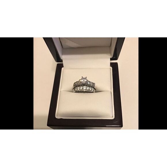 2Ct. Round Bezel Set Sim Diamond Scallop Design Wedding Ring Set Sz 8 - Picture 1 of 3